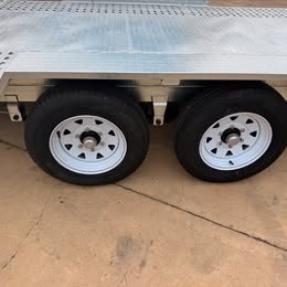 4.8M × 2M – 3.2T GALVANISED HYDRAULIC TILT CAR TRAILER - Image 12